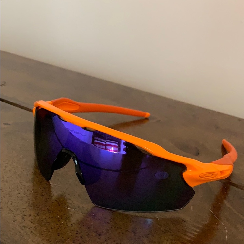Oakley radar